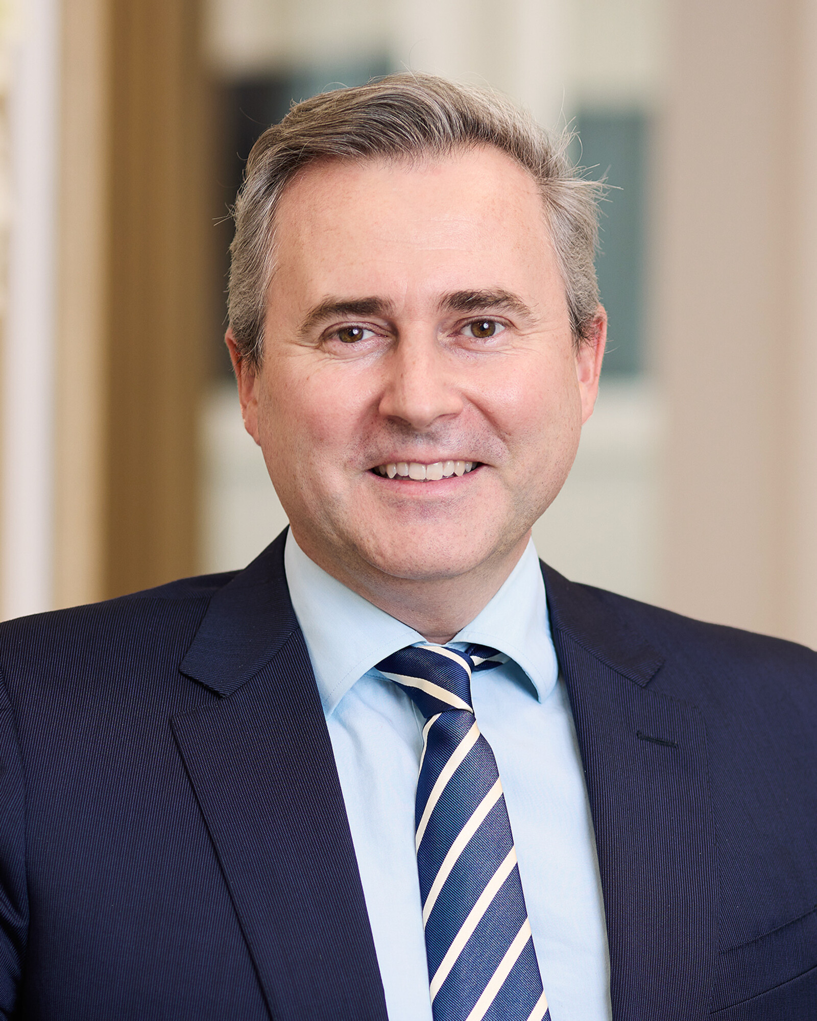 Headshot of Dr David Gunn